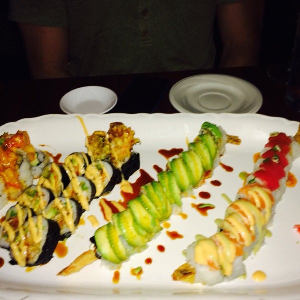 Снимок сделан в Galanga Thai Kitchen &amp; Sushi Bar пользователем Dana D. 3/22/2015