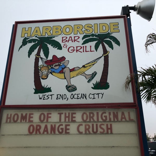 Foto tirada no(a) Harborside Bar &amp; Grill por Ted R. em 8/22/2020
