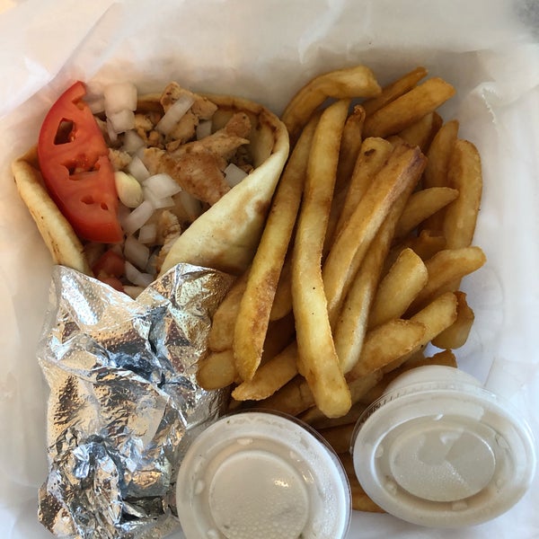 Yianni's Gyros Place 12 tips