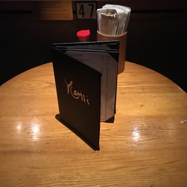 Foto scattata a Yoshi&#39;s Jazz Club &amp; Japanese Restaurant da Ryo R. il 5/30/2019