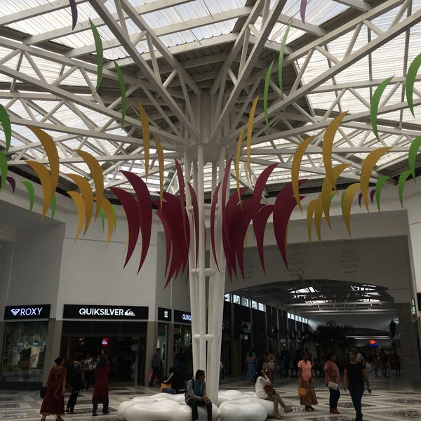 Plaisance Shopping Village 55 visitors