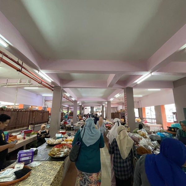 Photo taken at Pasar Besar Siti Khadijah by NHuda Z. on 5/7/2022