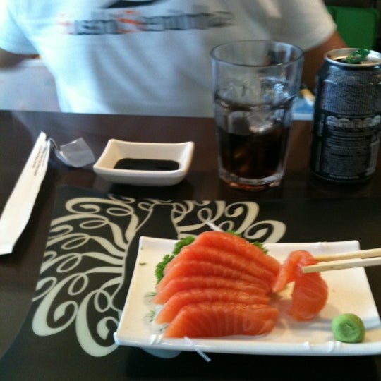 11/21/2012 tarihinde Daniela S.ziyaretçi tarafından Sushi Seninha'de çekilen fotoğraf