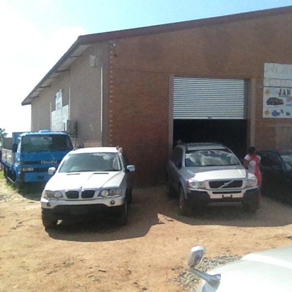 Jan Japan Motors, Erongo Region (+264 64 220 790)