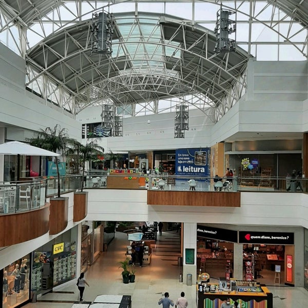 รูปภาพถ่ายที่ Shopping RioMar โดย Anderson M. เมื่อ 8/17/2021
