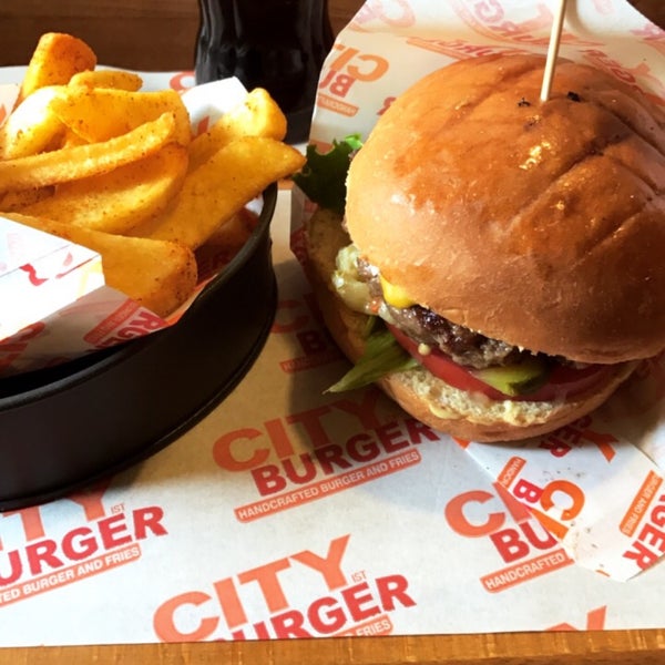 8/25/2017にİsmail İlkhan N.がCity Burgerで撮った写真