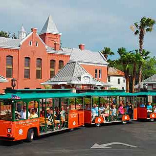 Foto scattata a Old Town Trolley Tours St Augustine da St Augustine T. il 5/28/2015