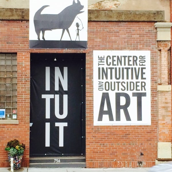 9/18/2015 tarihinde Ebbie A.ziyaretçi tarafından Intuit: The Center For Intuitive And Outsider Art'de çekilen fotoğraf