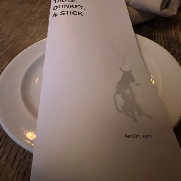 รูปภาพถ่ายที่ Table, Donkey and Stick โดย Melissa เมื่อ 4/10/2022