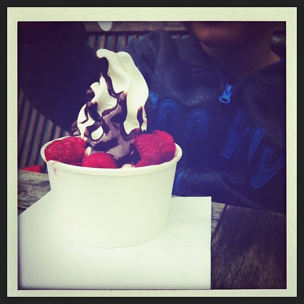 5/1/2013 tarihinde Andreas R.ziyaretçi tarafından Good Q Frozen Yogurt &amp; Cafe'de çekilen fotoğraf