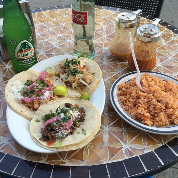 Photo taken at OMG Taco by Emily K. on 8/20/2014