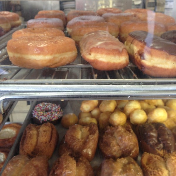 9/9/2013 tarihinde David B.ziyaretçi tarafından All Stars Donuts'de çekilen fotoğraf