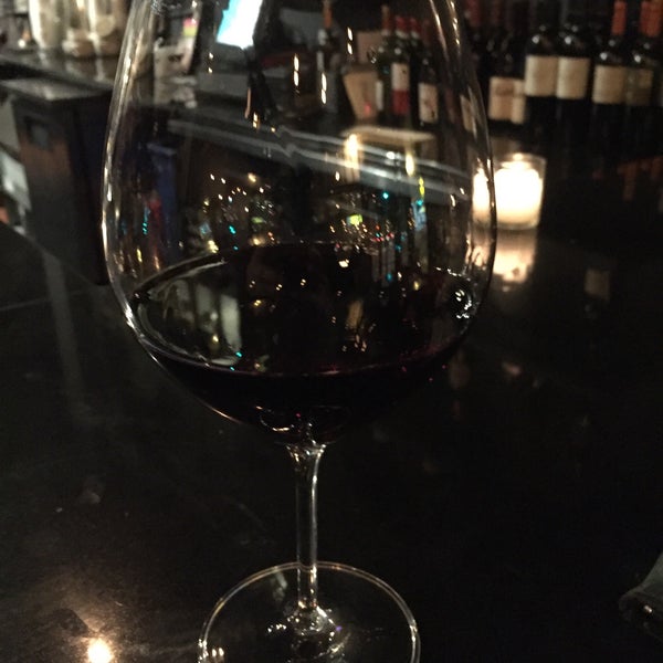 11/18/2015にAlice C.がVinyl Coffee &amp; Wine Barで撮った写真