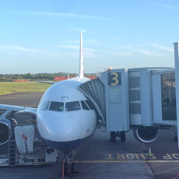 รูปภาพถ่ายที่ Newcastle International Airport โดย Jetset Bart เมื่อ 6/2/2023