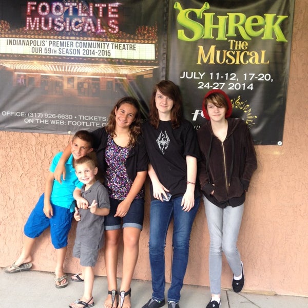 Das Foto wurde bei Footlite Musicals von Gretchen S. am 7/12/2014 aufgenommen