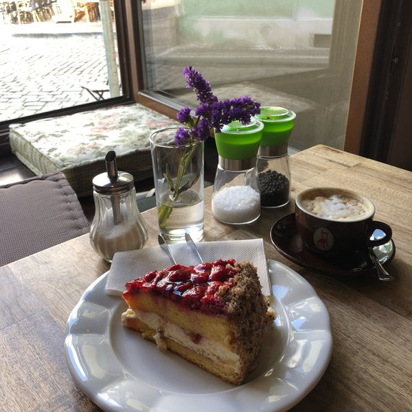 Foto diambil di Choco café oleh Anastasia K. pada 5/28/2018