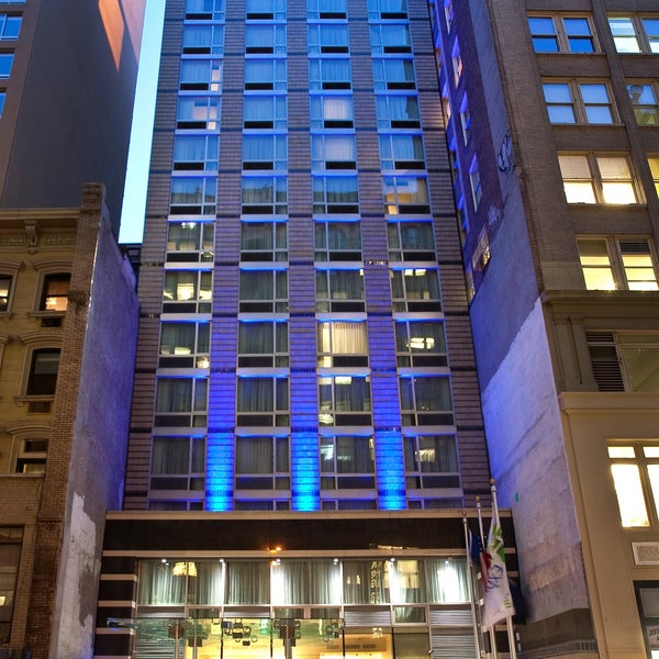 1/28/2015 tarihinde Holiday Inn Express Manhattan Times Square Southziyaretçi tarafından Holiday Inn Express Manhattan Times Square South'de çekilen fotoğraf