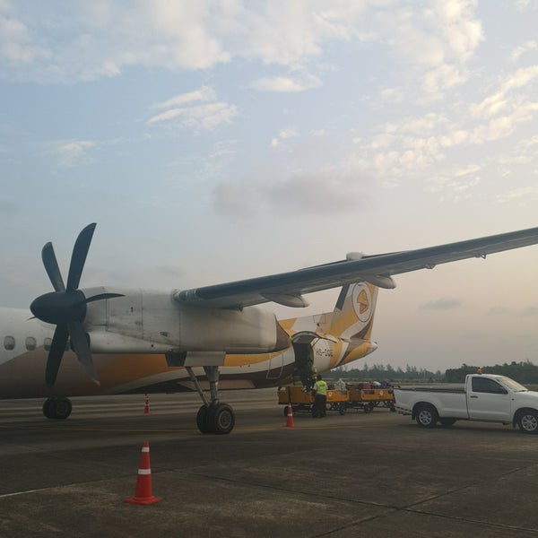 Photo taken at Chumphon Airport (CJM) by Teay-トゥーイ Z. on 3/18/2019