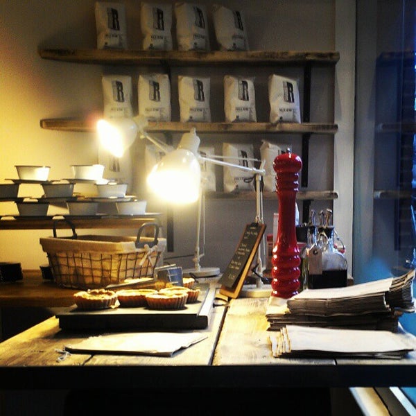 11/28/2012 tarihinde Mehr A.ziyaretçi tarafından Yorks Bakery Cafe'de çekilen fotoğraf