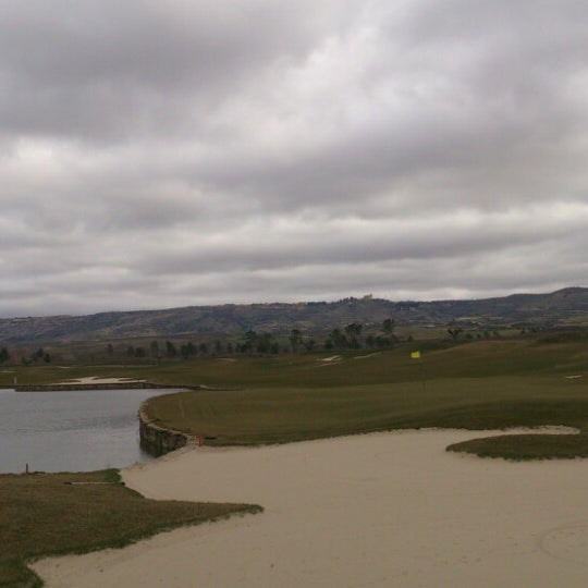 รูปภาพถ่ายที่ Encin Golf Hotel โดย M. Luz C. เมื่อ 2/25/2014