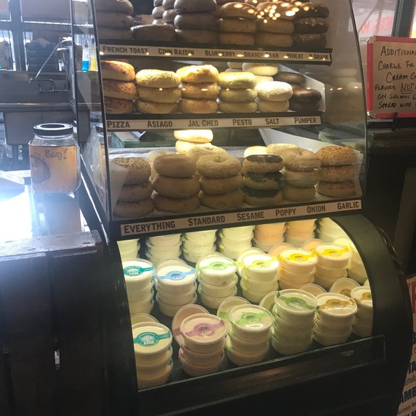 Seattle Bagel Bakery Pike Place 4 tips