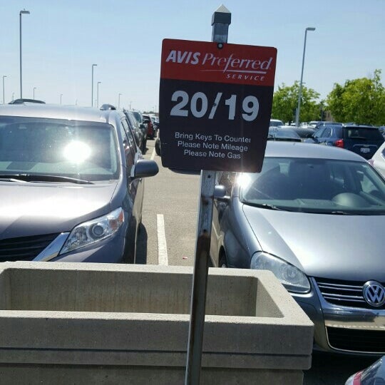 car rental kalamazoo airport