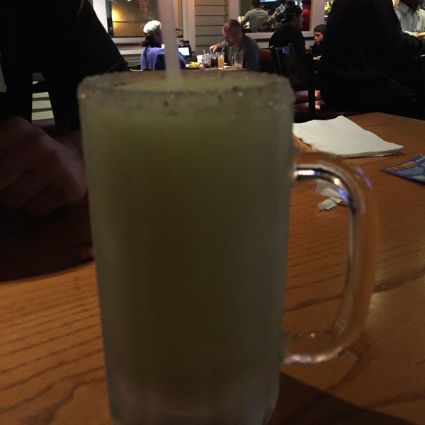 Photo taken at Chili&#39;s Grill &amp; Bar by Cheryl V. on 4/3/2015