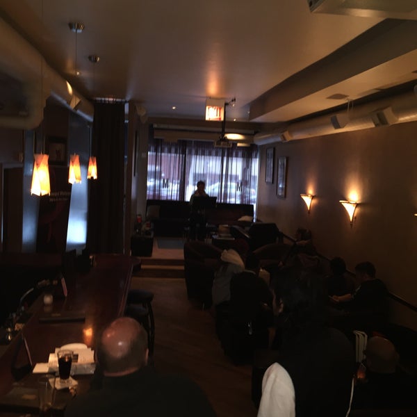 Foto tirada no(a) M Lounge por JL J. em 2/15/2015