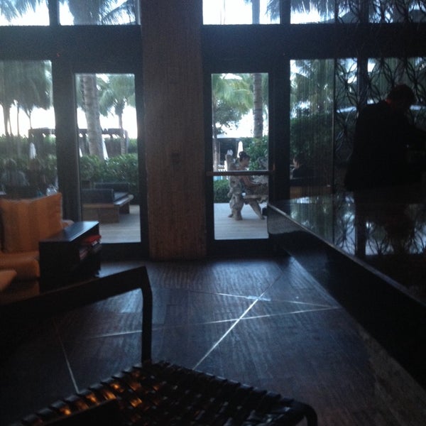 10/4/2014にJames K.がLivingRoom Lounge At The W SouthBeachで撮った写真