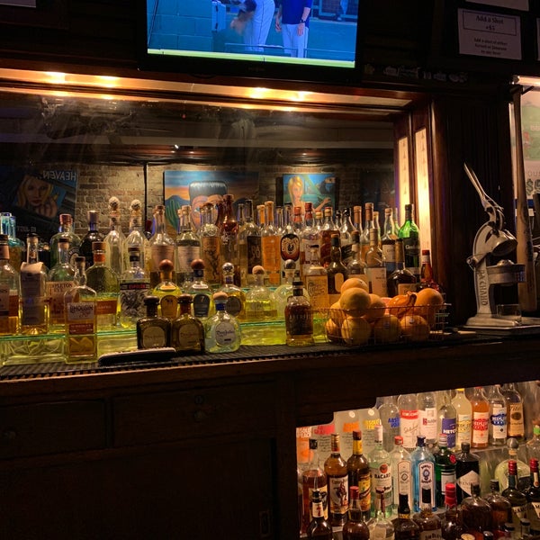 5/14/2019 tarihinde Howard C.ziyaretçi tarafından R Bar'de çekilen fotoğraf