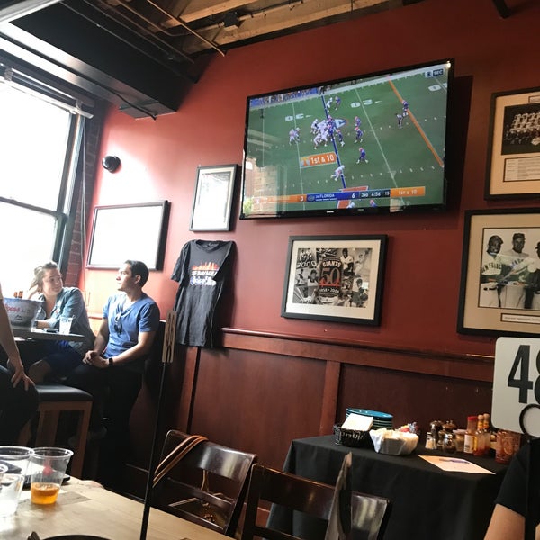 9/16/2017 tarihinde Howard C.ziyaretçi tarafından Pete&#39;s Tavern'de çekilen fotoğraf