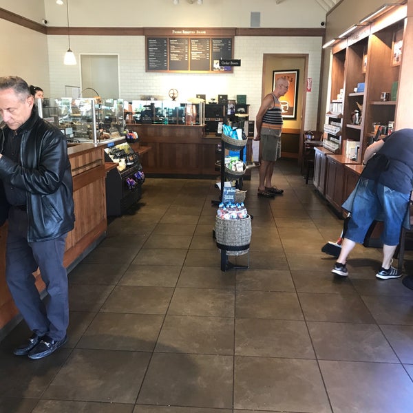 5/7/2018 tarihinde Howard C.ziyaretçi tarafından Peet&#39;s Coffee &amp; Tea'de çekilen fotoğraf