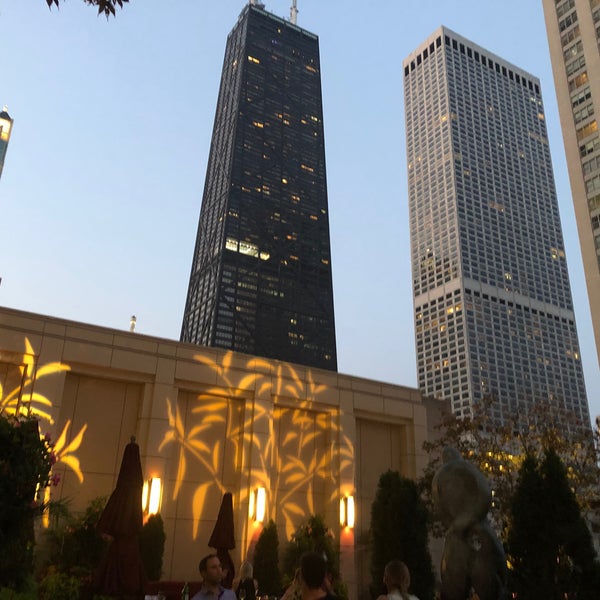 8/27/2020 tarihinde Natasha B.ziyaretçi tarafından Shanghai Terrace'de çekilen fotoğraf