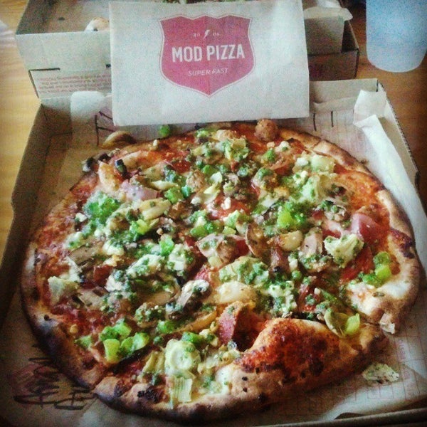 Photo taken at Mod Pizza by Arnel B. on 7/24/2015