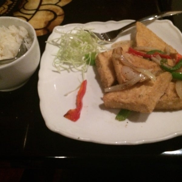 Thai Chilli Tofu not to be missed, relaxed atmosphere, great service.