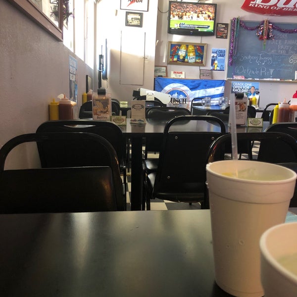 Oval Office Pub & Grub American Restaurant