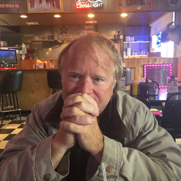 Oval Office Pub & Grub American Restaurant