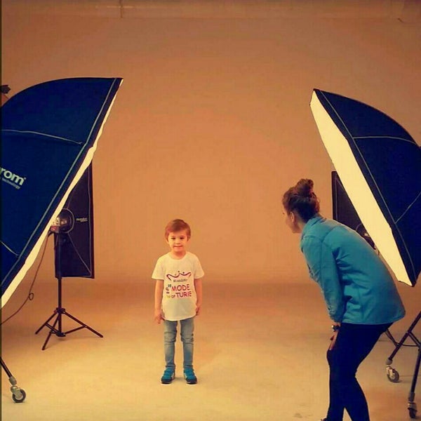 Foto tomada en Stüdyo Ekrem Çocuk  por Başak Eylül K. el 3/15/2016