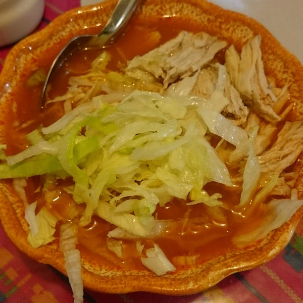 Das Foto wurde bei Cenaduria El Buen Pozole von Karem S. am 9/24/2016 aufgenommen