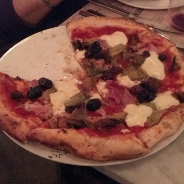 2/19/2013 tarihinde Marek M.ziyaretçi tarafından Michael&#39;s Pizzeria'de çekilen fotoğraf
