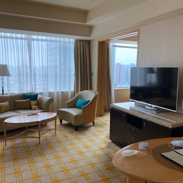 Foto diambil di JW Marriott Hotel Beijing oleh Final B. pada 8/16/2020
