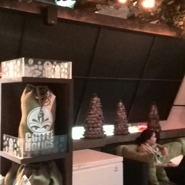11/12/2014にMarcela d.がCoffeeHolics Espresso Barで撮った写真