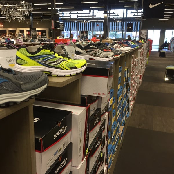 Dsw easton sale