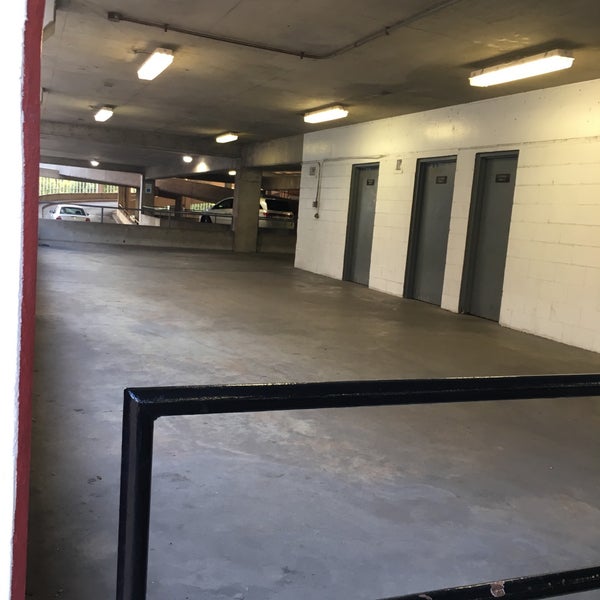 Stadium West Parking Garage Downtown East 2 tips from 527 visitors