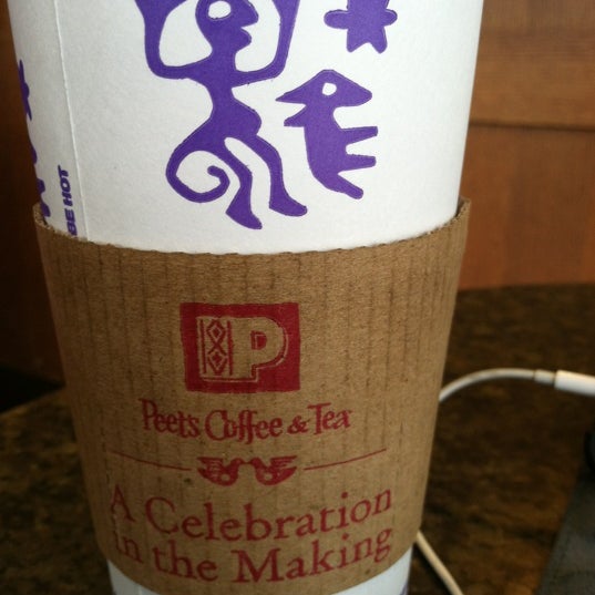 12/5/2012にDennis R.がPeet&#39;s Coffee &amp; Teaで撮った写真