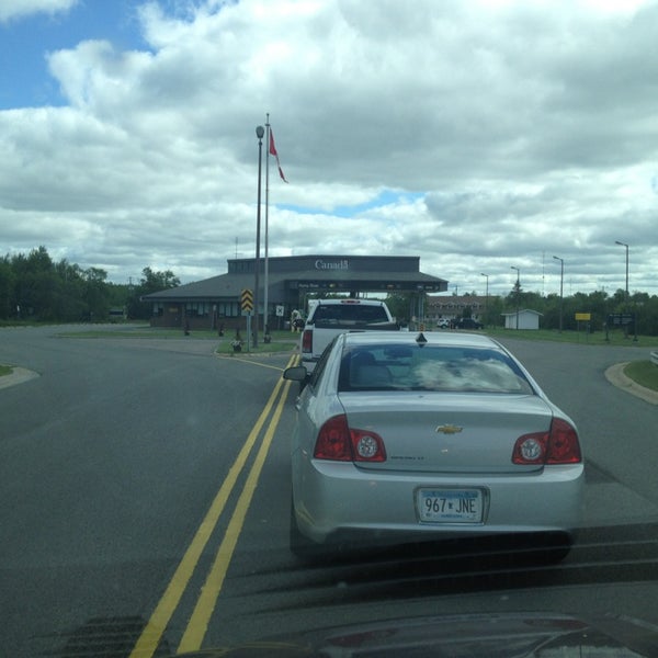 Photos At U S Canada Border Baudette Rainy River Crossing Border Crossing