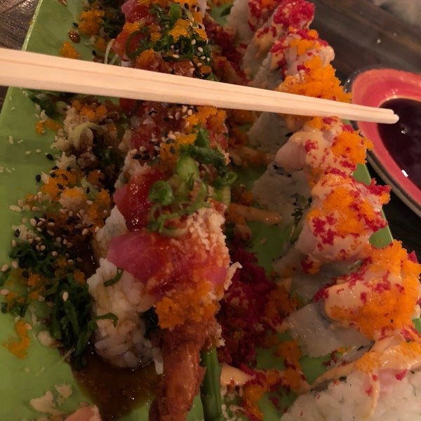 Снимок сделан в Hog Snappers Shack &amp; Sushi пользователем Kelly H. 7/1/2018