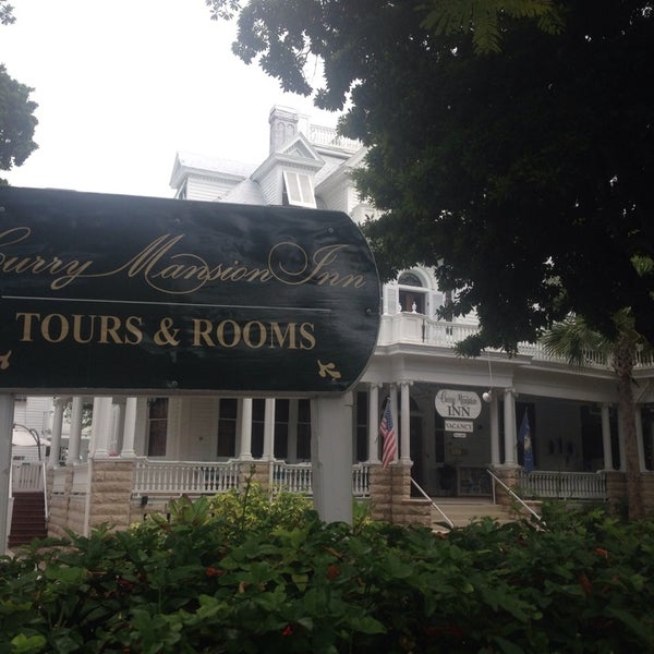 Photo taken at Amsterdam&#39;s Curry Mansion Inn by Kelly H. on 6/27/2014
