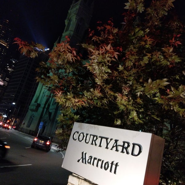 Photo taken at Courtyard by Marriott Philadelphia Downtown by Dan R. on 5/18/2018