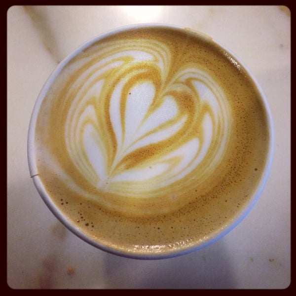 Foto diambil di Elabrew Coffee oleh Jenean c. pada 10/10/2013